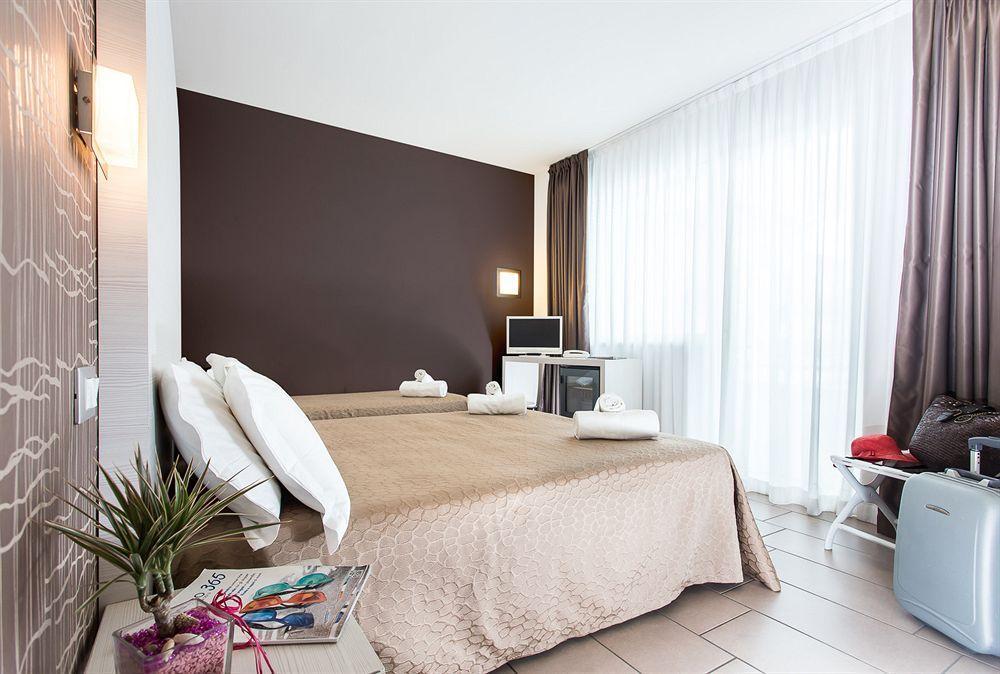 Hotel Color Mokambo Shore Family Cesenatico