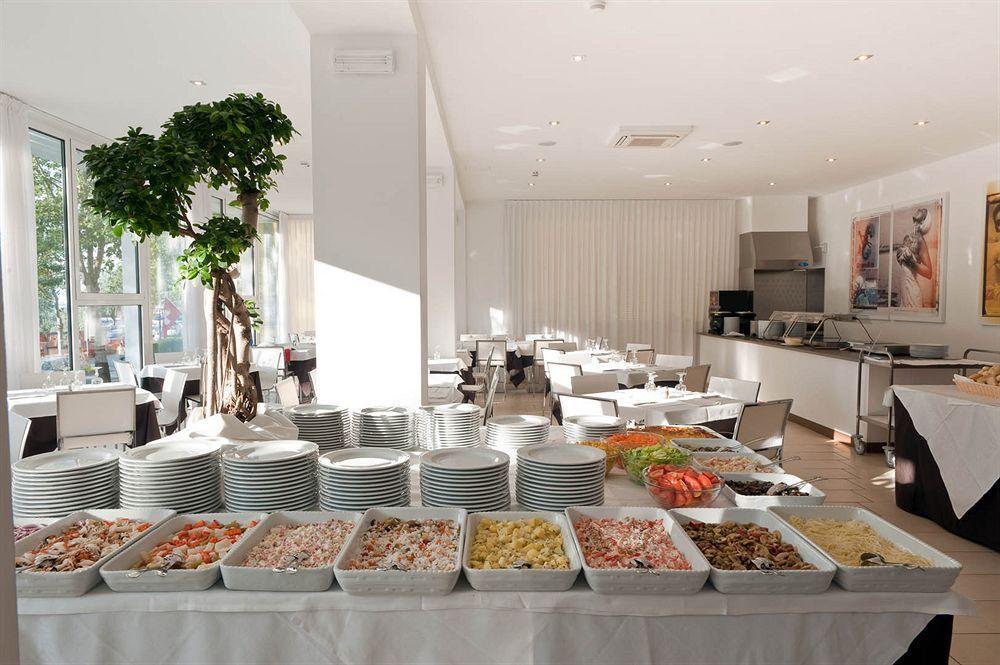 Hotel Color Mokambo Shore Family 3*